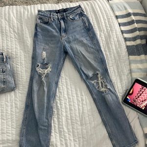 Jeans high rise size 23 length 27 mom jeans